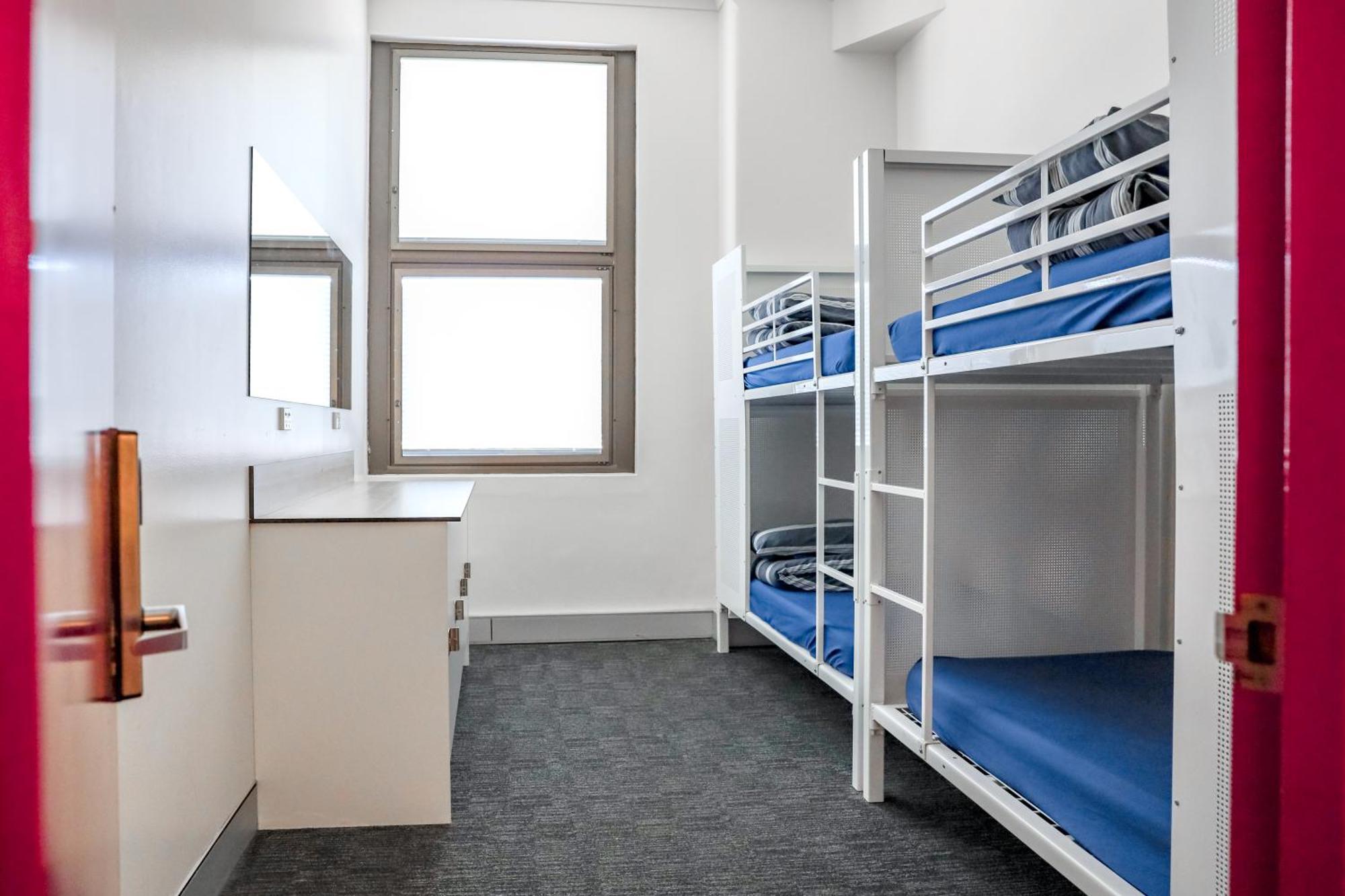 Bed 4-Bed Mixed Dormitory Room age limit 18 40 years old only